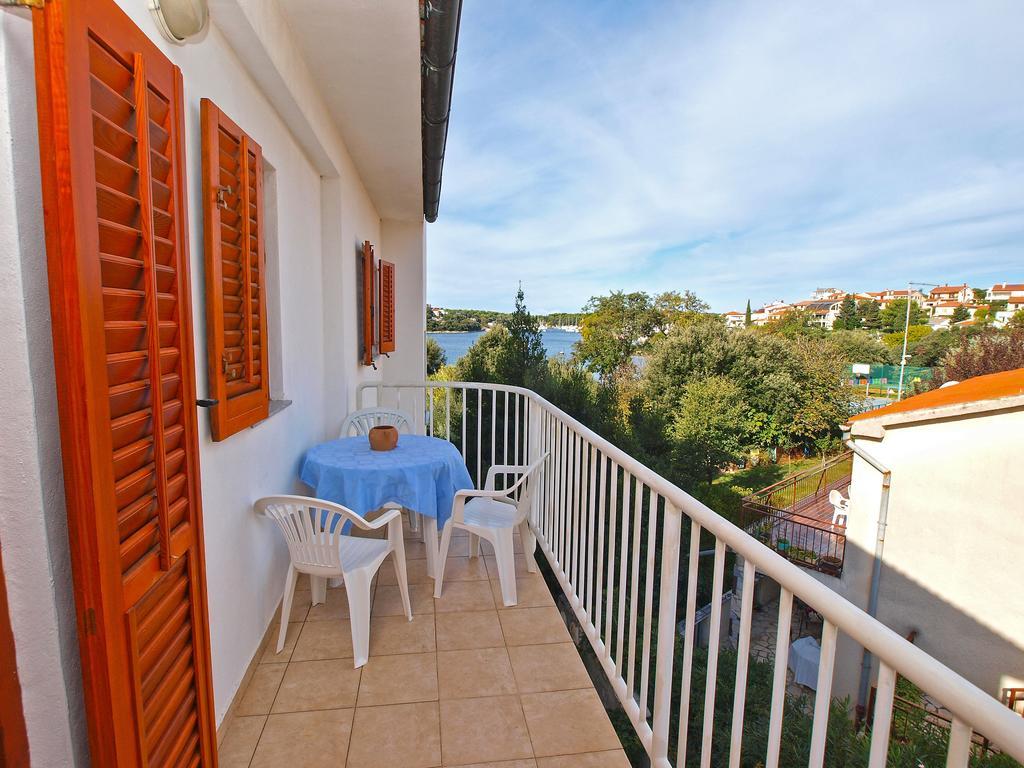 Apartments By The Sea 750 Pjescana Uvala Exterior foto